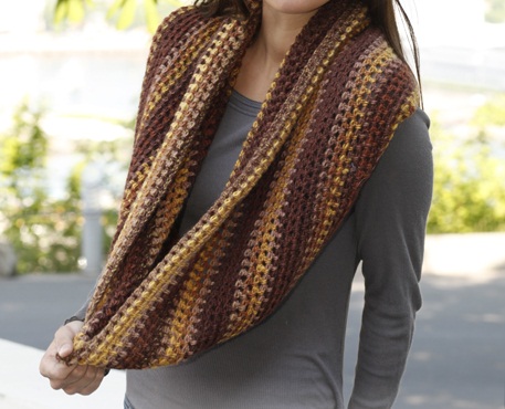 Crochet pattern for Hachi 100% wool shades yarn